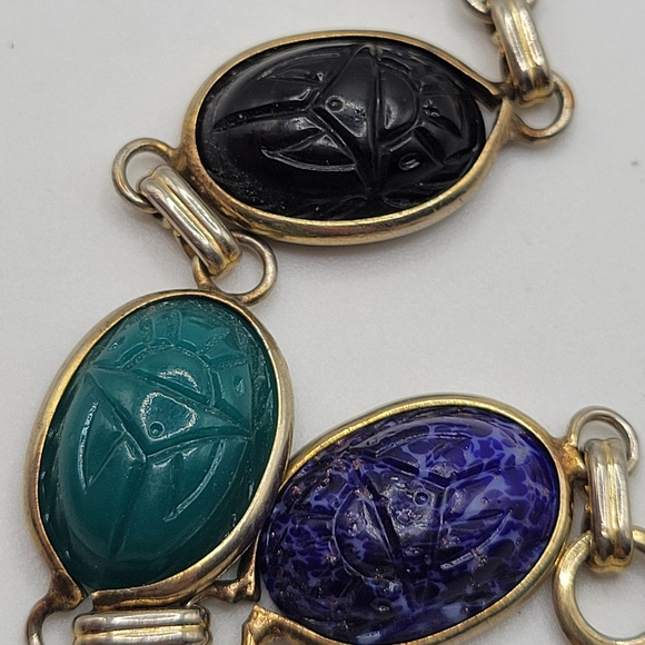 VTG Coro Scarab Bracelet | Gold Tone with Multicolored Carved Stones | SIGNED - Picture 2 of 7
